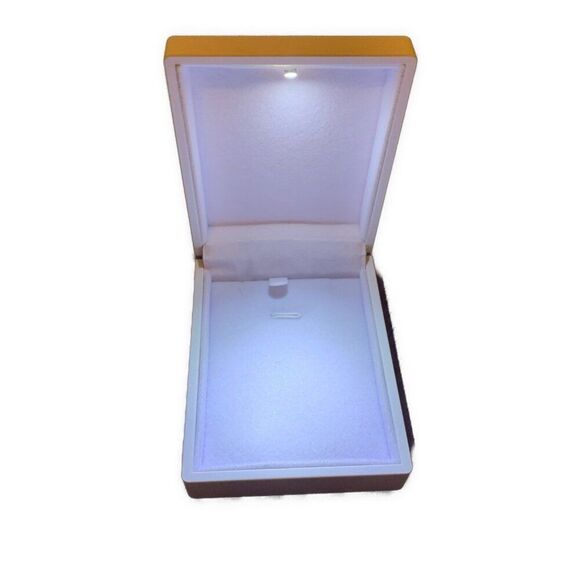 White Small Rectangle Jewelry Display Box Holder With Light Gift Box - Picture 1 of 2